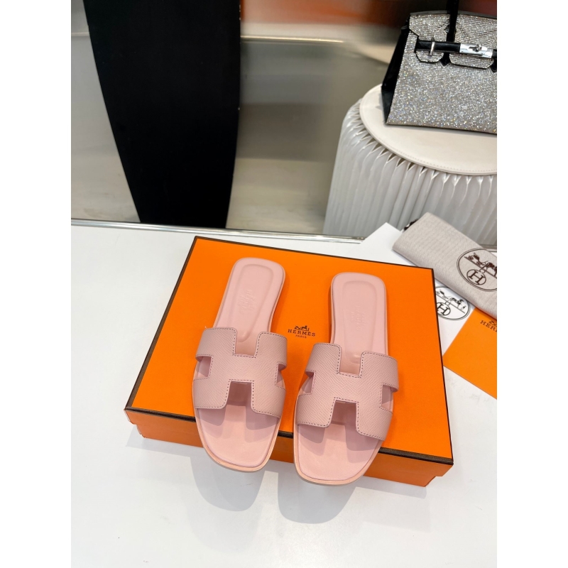 H**mes slippers